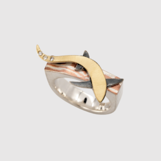 Shark ring